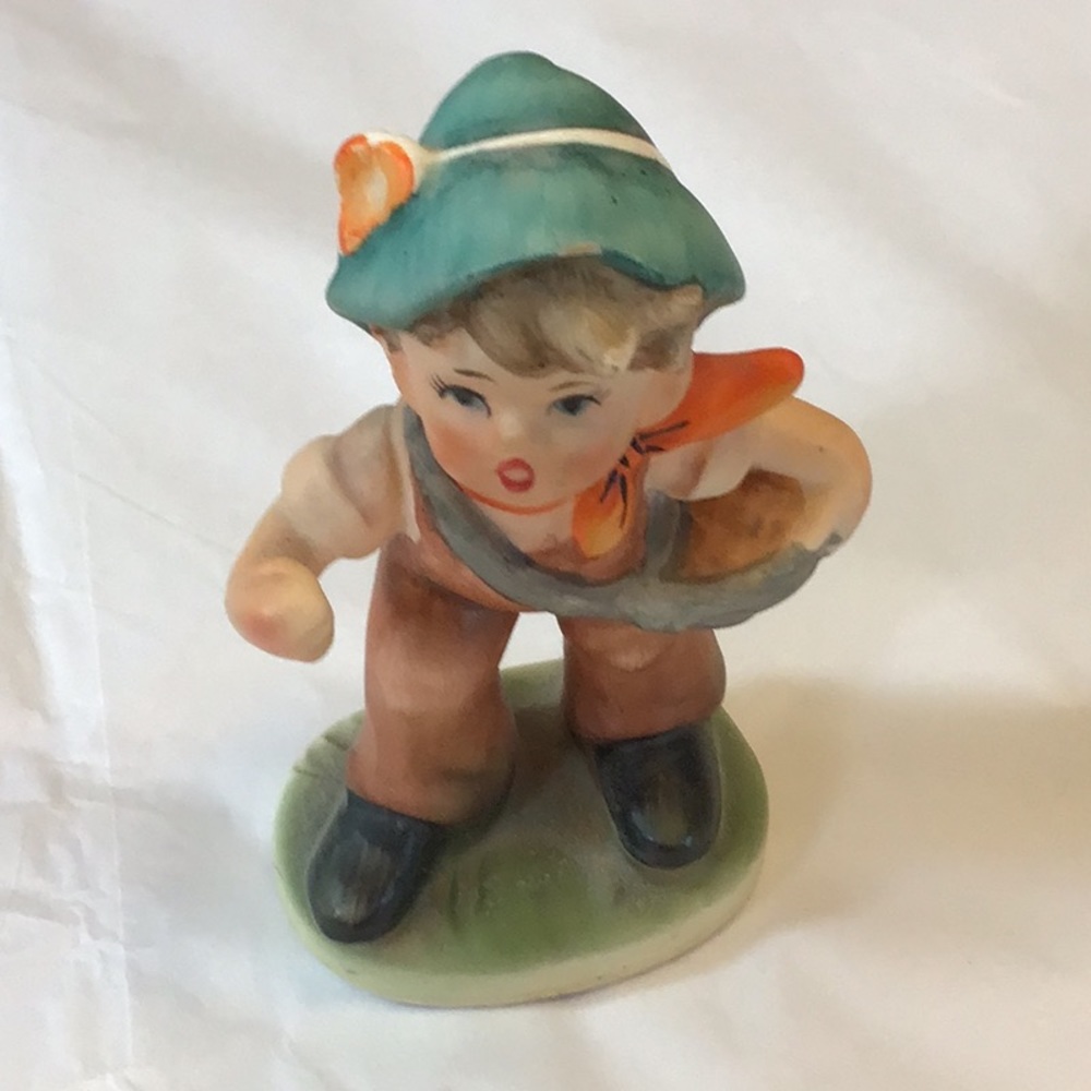 🍀2/10.00🍀 Napco Ware Boy Figurine Japan C7653, vintage small chip